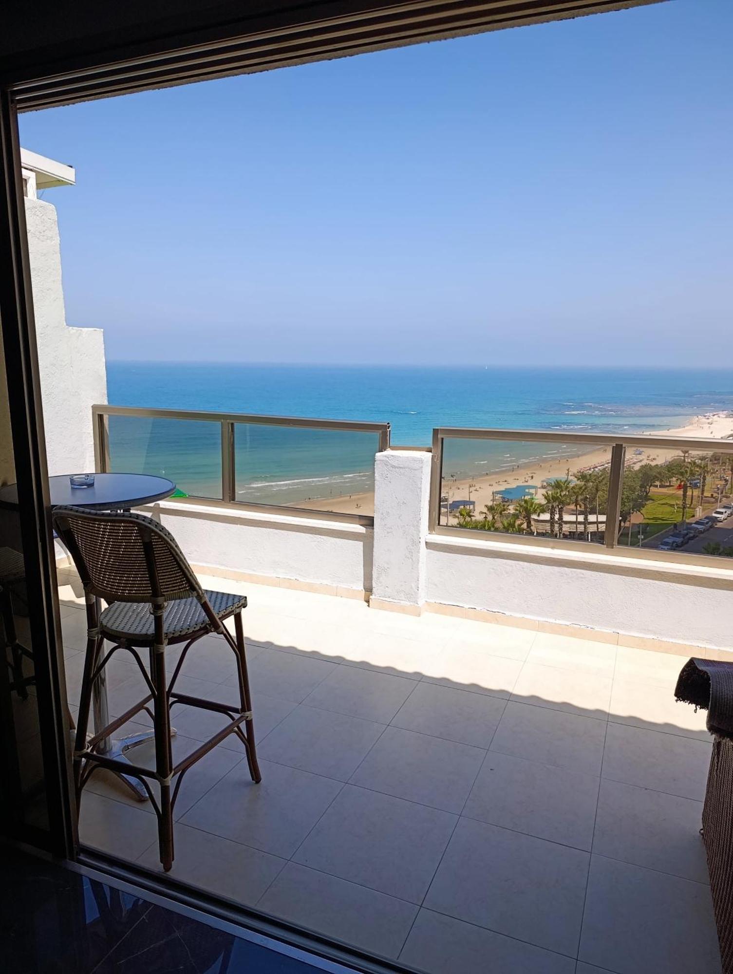 Penthouse Apartment On The Beach Bat Yam Habitación foto