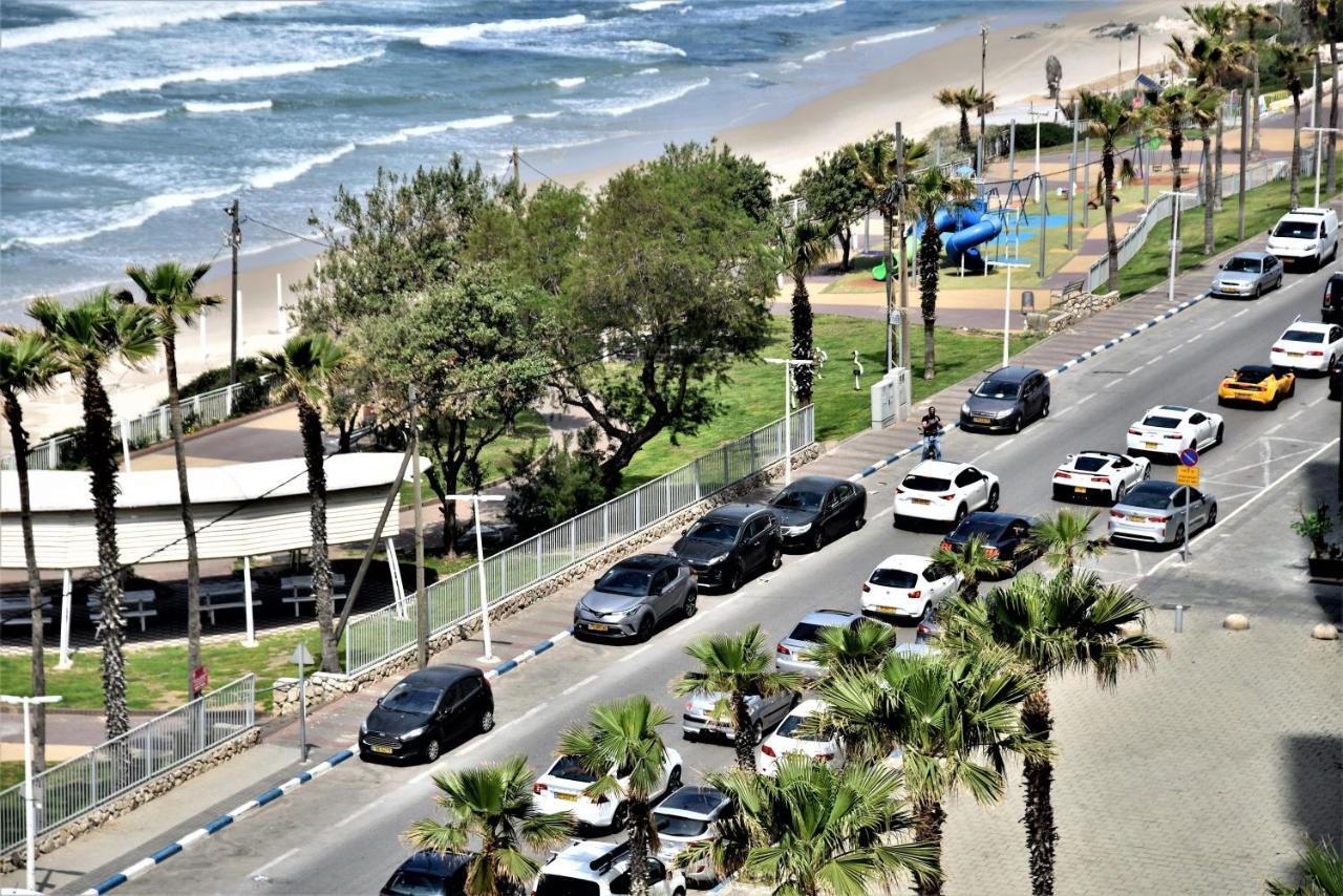 Penthouse Apartment On The Beach Bat Yam Exterior foto