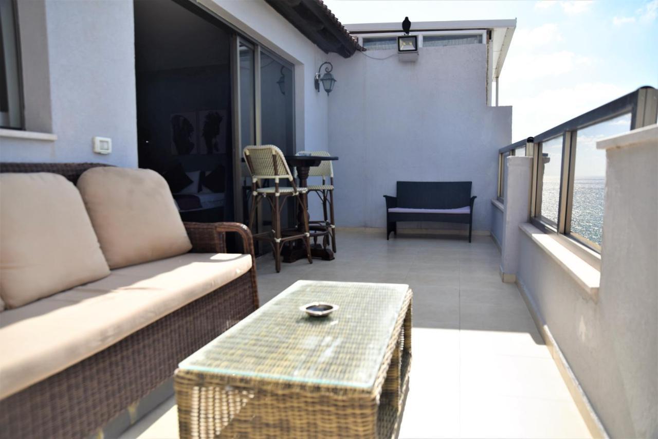 Penthouse Apartment On The Beach Bat Yam Exterior foto